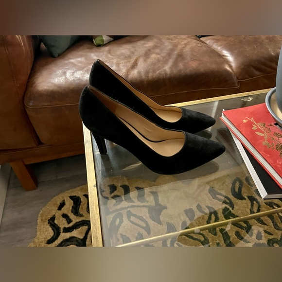 New Franco Sarto Suede Pumps - Picture 3 of 6